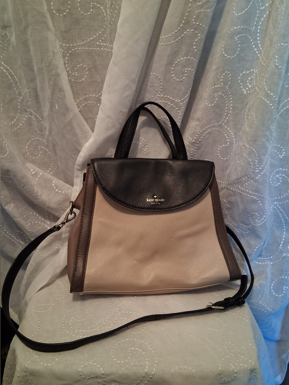 kate spade Cobble Hill Adrien Beige, Black, and Brown Leather Satchel EUC